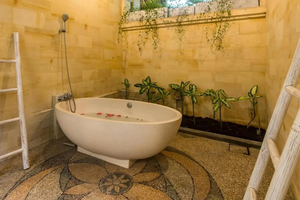4 Bedroom Family Villa With Pool Seminyak  0*, Seminyak (Bali)